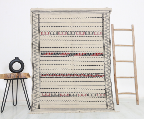Dihina Moroccan Kilim Rug 2'6" x 4'5"