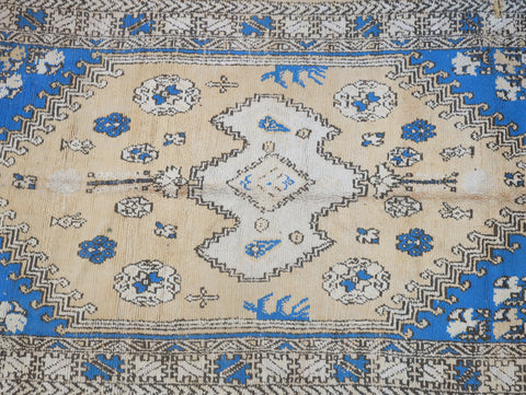Akziz Vintage Moroccan Rug  6'6" x13'5"