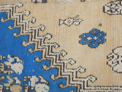 Akziz Vintage Moroccan Rug  6'6" x13'5"