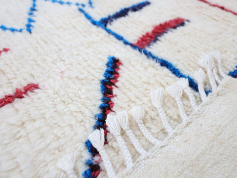 Taslilt  Moroccan Rug 4'9" x 7'9"