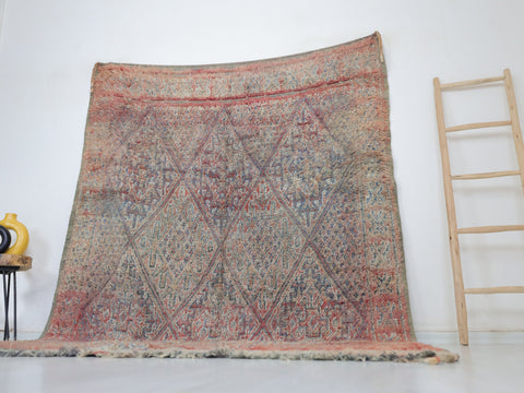 Shipping Tizi Vintage Moroccan Rug