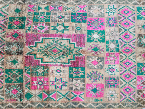 Tinireft Vintage Moroccan Rug  5'9" x9'8"