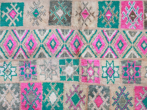 Tinireft Vintage Moroccan Rug  5'9" x9'8"