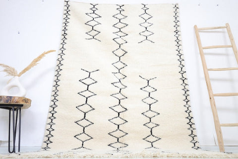 Ghnima Beni Ourain Rug 5'0" x 7'8"